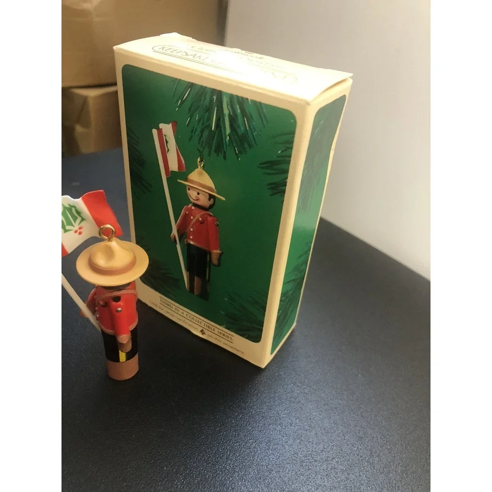 1984 Hallmark Clothespin Soldier Ornament #3 in Series Christmas‎ Keepsake